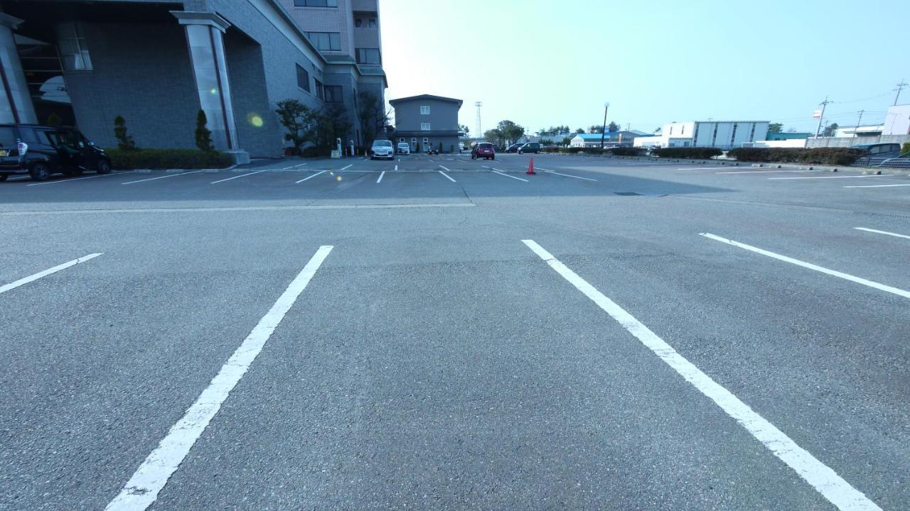 Route Inn Grantia Komatsu Airport Eksteriør billede